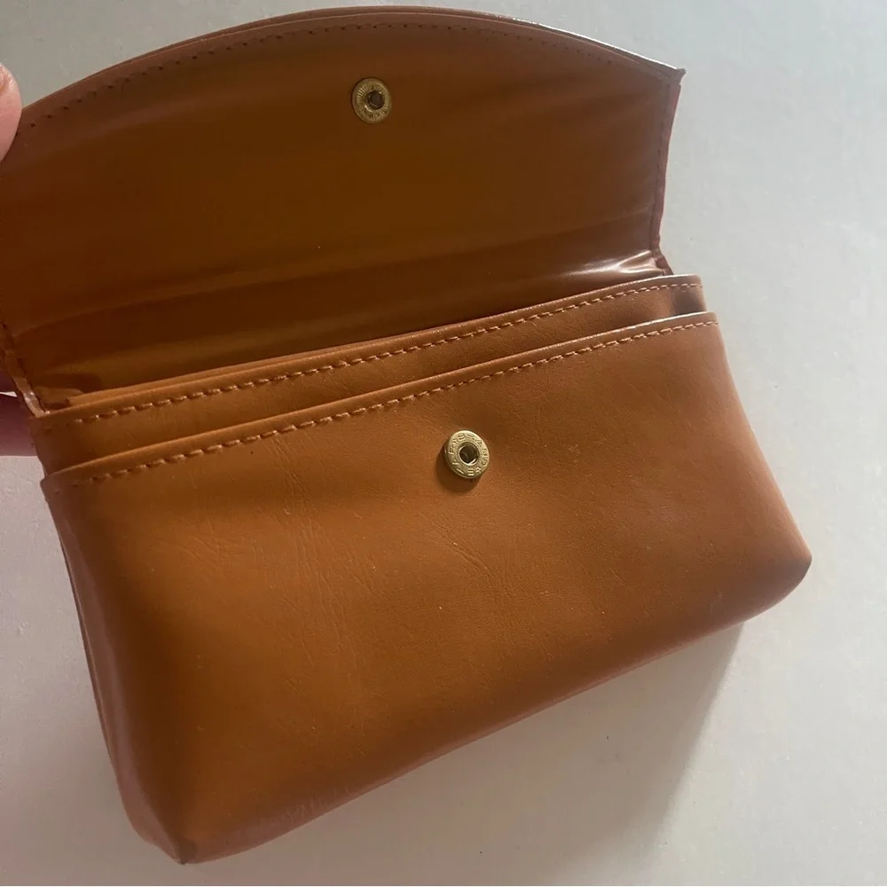 New Vintage Small Tan Passport Wallet Snap  Faux Leather Envelope Clutch 5x8”